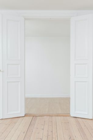 white, door Wallpaper 640x960