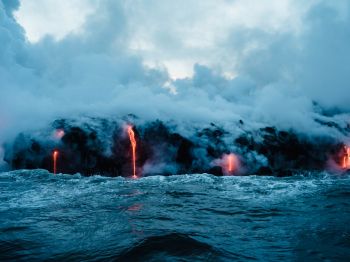 lava, sea, clouds, par Wallpaper 1024x768