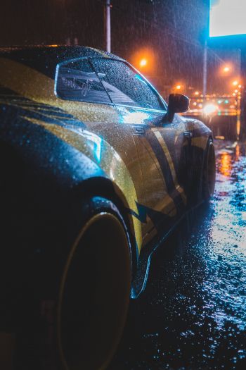 Обои 640x960 спортивная машина, дождь, ночь