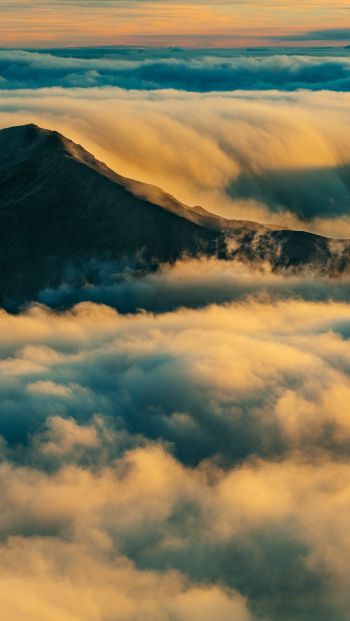 mountains, clouds Wallpaper 640x1136