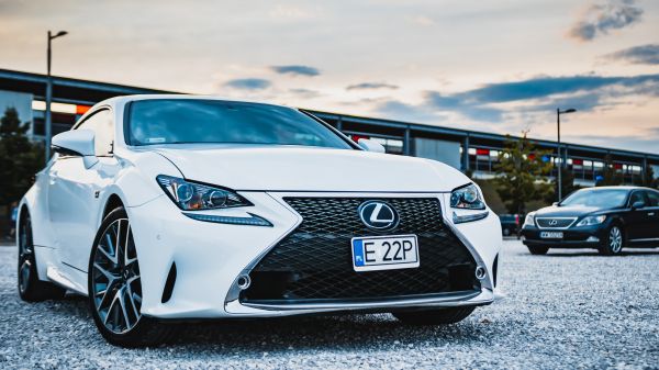 Обои 2048x1152 Lexus RC 350, спортивная машина