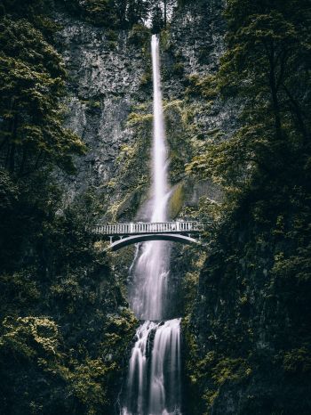 Multnoma Falls, Oregon, USA Wallpaper 1620x2160