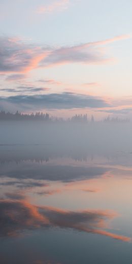 Обои 720x1440 Финляндия, озеро, туман