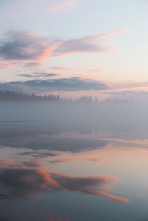 Обои 4000x6000 Финляндия, озеро, туман