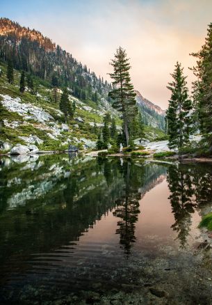 Trinity-Alps, California, USA Wallpaper 1640x2360