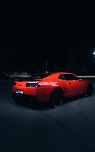 Обои 1600x2560 красный Chevrolet Camaro, спортивная машина