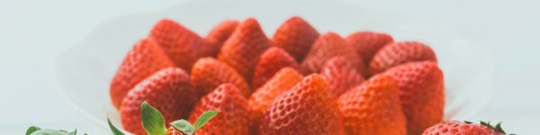 strawberry, berry, red Wallpaper 1590x400