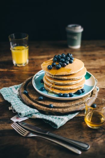 pancakes, honey, berries Wallpaper 640x960