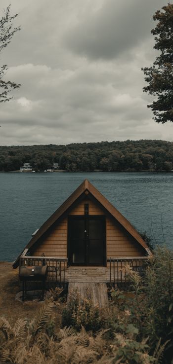 Обои 1080x2280 дом у озера