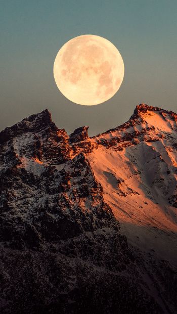 Iceland, moon, mountains Wallpaper 640x1136