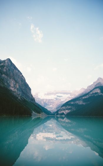 Обои 1600x2560 Озеро Луиз, Канада, отражение