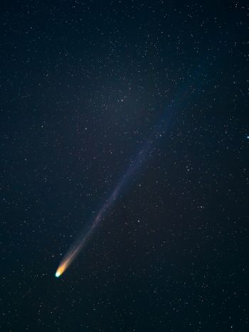 Обои 1668x2224 комета, звездное небо, ночь