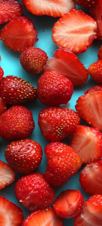 strawberry, berries Wallpaper 720x1600