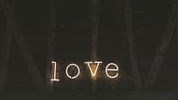 love, love, sign Wallpaper 2560x1440