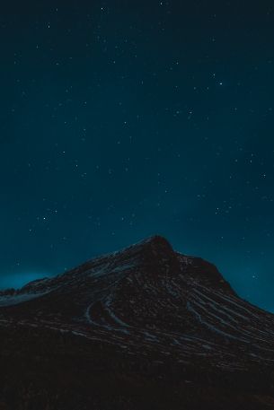 Iceland, mountains, starry night Wallpaper 640x960