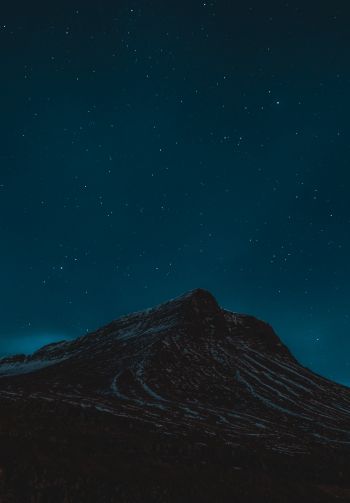 Обои 1640x2360 Исландия, горы, звездная ночь