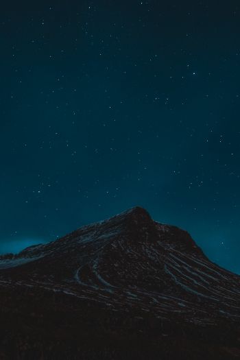 Обои 640x960 Исландия, горы, звездная ночь