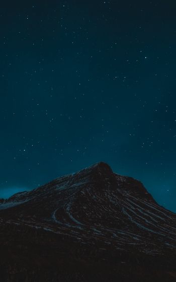 Обои 1600x2560 Исландия, горы, звездная ночь
