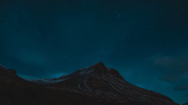 Обои 1280x720 Исландия, горы, звездная ночь