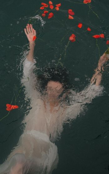 underwater, girl, flowers Wallpaper 800x1280