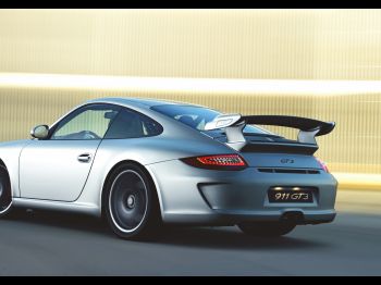 Обои 1024x768 Porsche 911 GT3, спортивная машина