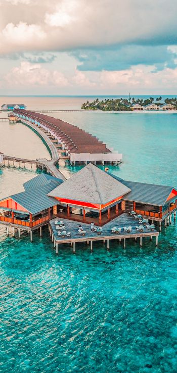 Maldives, ocean, resort Wallpaper 1080x2280