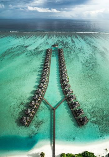 Обои 1668x2388 Мальдивы, курорт, вид с высоты птичьего полета