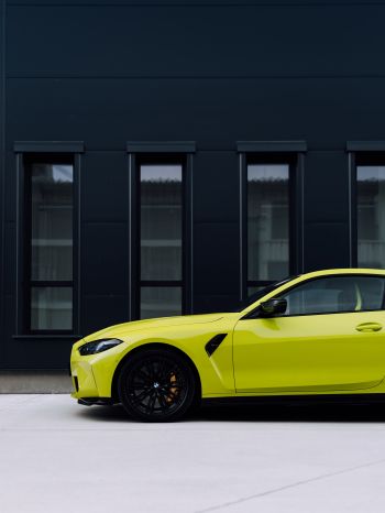 Обои 1668x2224 желтый BMW, спортивная машина