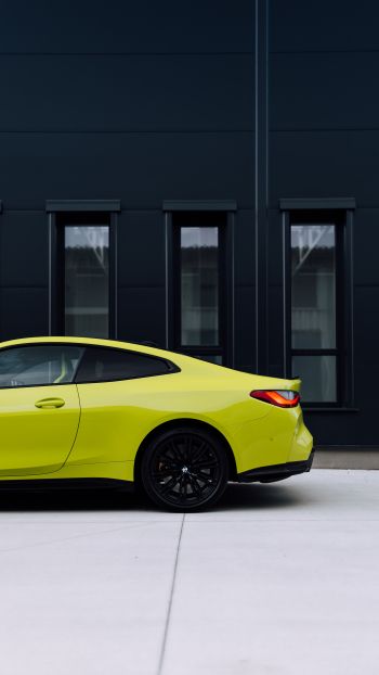 Обои 2160x3840 желтый BMW, спортивная машина