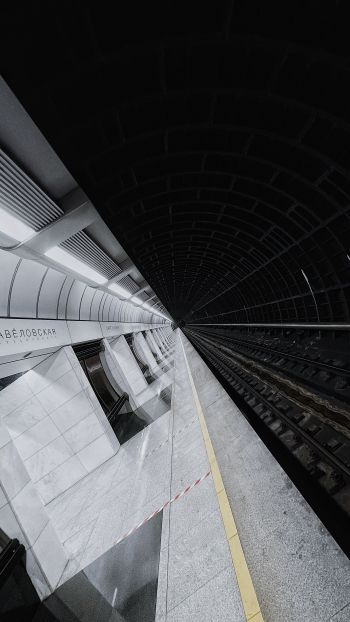 Обои 720x1280 станция метро, тоннель, черное и белое