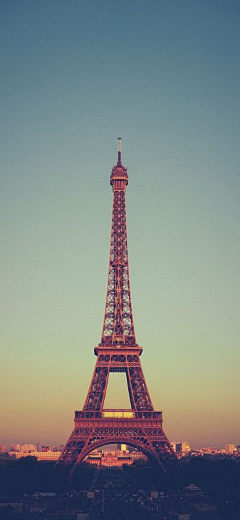 eiffel tower, Paris, France Wallpaper 828x1792