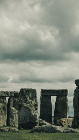 Stonehenge, Wiltshire Wallpaper 640x1136