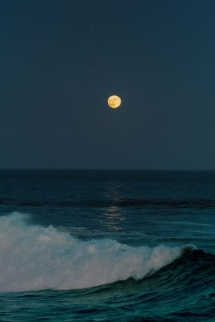 full moon, sea waves Wallpaper 3712x5568