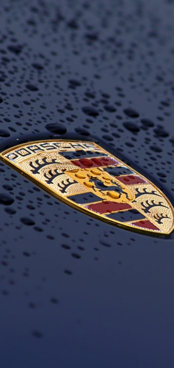 Обои 720x1520 логотип Porsche, капли, капот