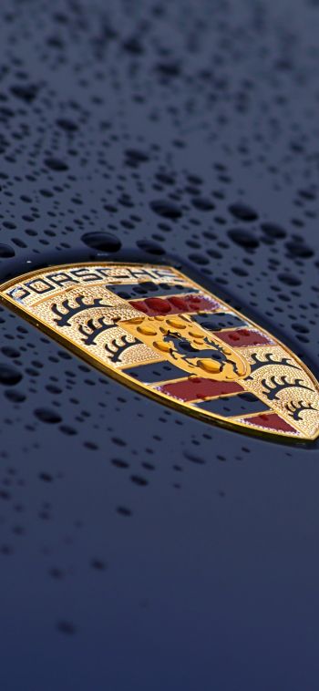 Обои 1080x2340 логотип Porsche, капли, капот