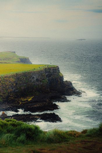 Ireland, cliff, sea Wallpaper 640x960