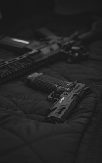 Обои 800x1280 пистолет, черный, оружее