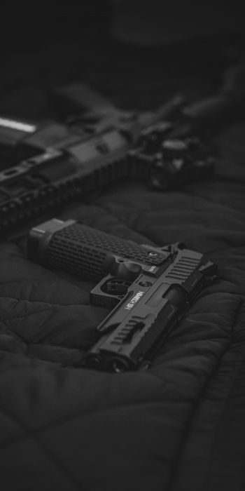 Обои 720x1440 пистолет, черный, оружее
