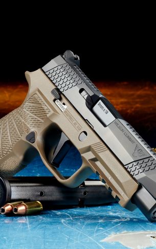 Обои 1752x2800 Wilson Combat SIG P320, пистолет, оружее