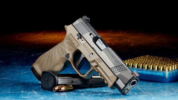 Обои 3840x2160 Wilson Combat SIG P320, пистолет, оружее