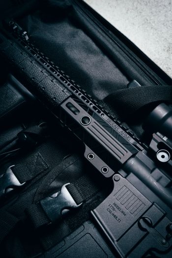 AR-15 STNGR, machine, black Wallpaper 640x960