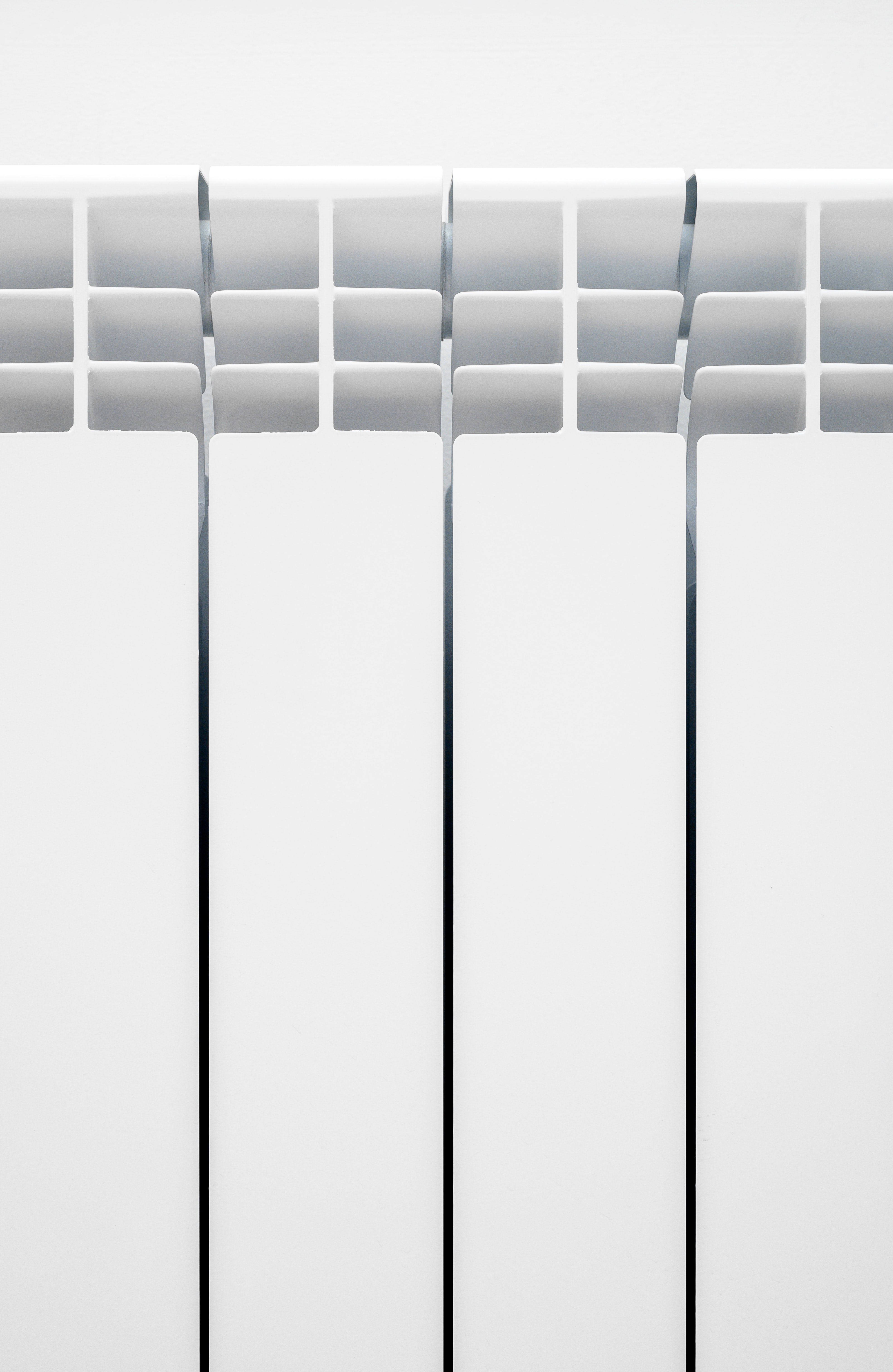 Battery, white, minimalism Wallpaper 3939x6048