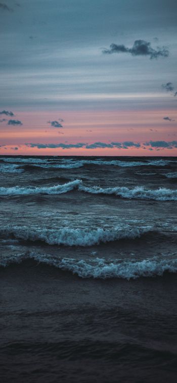 Обои 1080x2340 морские волны, закат, морской пейзаж