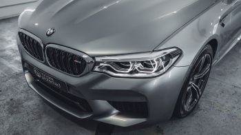 Обои 1600x900 серый BMW M5, спортивная машина, серый