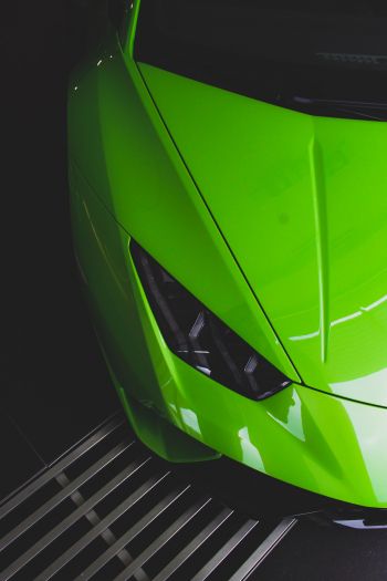 Обои 640x960 зеленый Lamborghini, спортивная машина