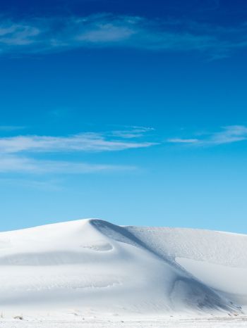 Обои 1620x2160 дюна, белый песок, голубое небо