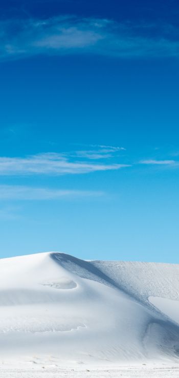 Обои 1440x3040 дюна, белый песок, голубое небо