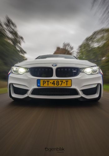 BMW M4, high speed Wallpaper 1668x2388