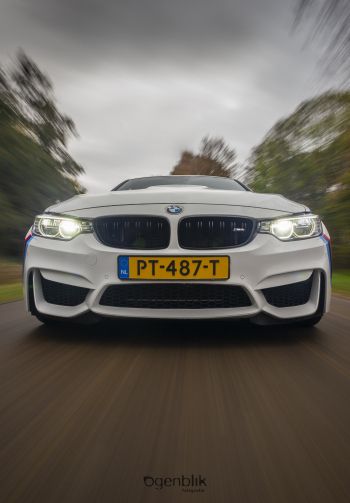 BMW M4, high speed Wallpaper 1640x2360