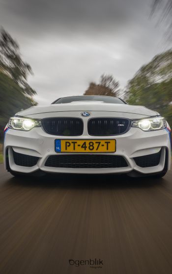 BMW M4, high speed Wallpaper 1752x2800